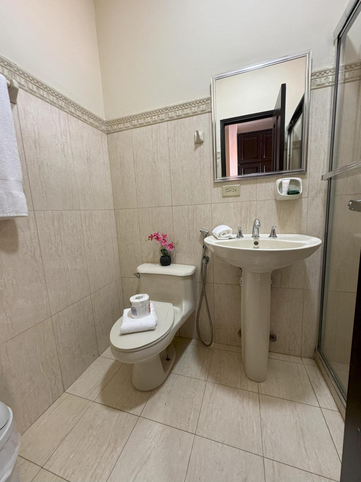 Hotel Galeria Santiago Zewnętrze zdjęcie